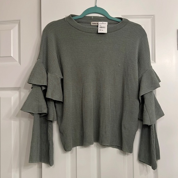 Cotton Emporium Sweaters - Ruffle Sleeve Cropped Gray Sweater